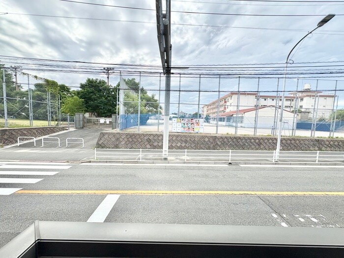 物件内観写真14　(室内からの展望)