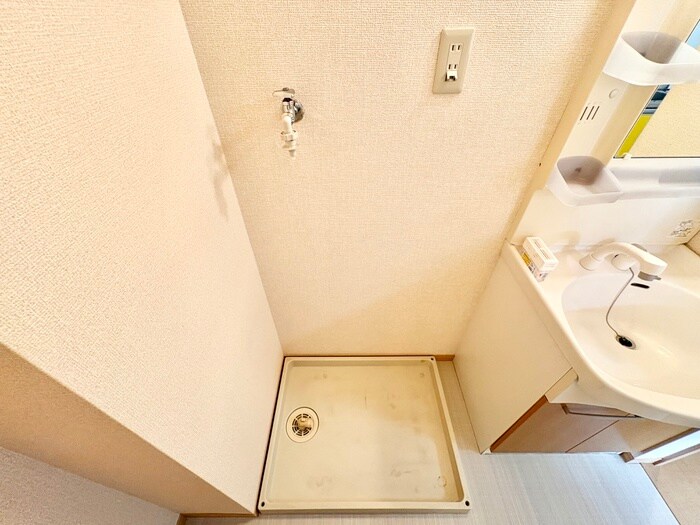 物件内観写真18　(洗濯機置場)