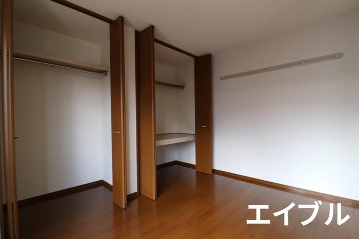 物件内観写真10　(居室)