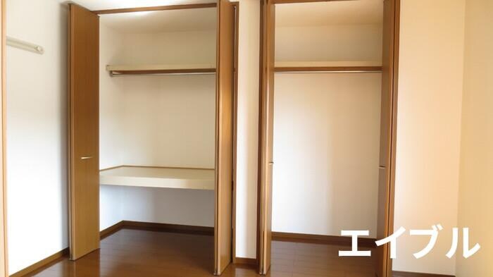 物件内観写真11　(収納)