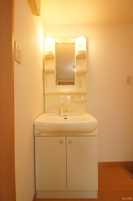 物件内観写真11　(洗面)