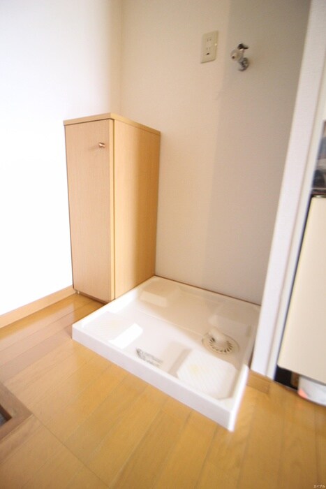 物件内観写真14　(洗濯機置場)