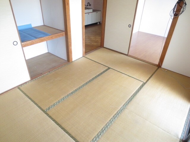 物件内観写真7　(居室)