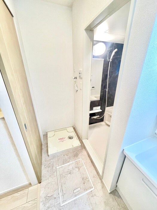 物件内観写真21　(洗濯機置場)