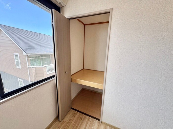 物件内観写真12　(収納)