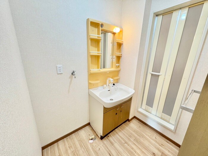 物件内観写真13　(洗面)