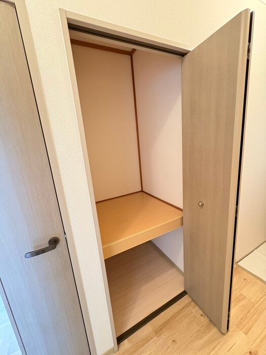物件内観写真15　(収納)