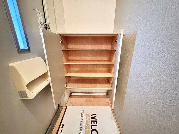 物件内観写真16　(靴箱)