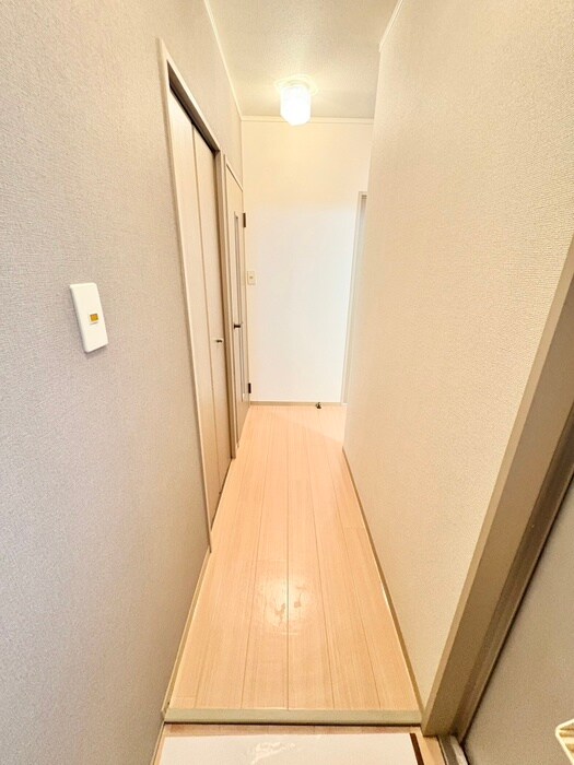 物件内観写真19　(廊下)