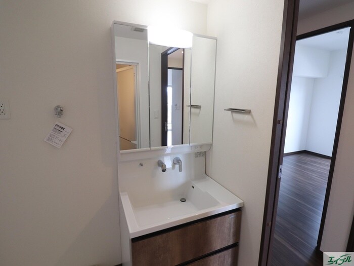 物件内観写真12　(洗面)
