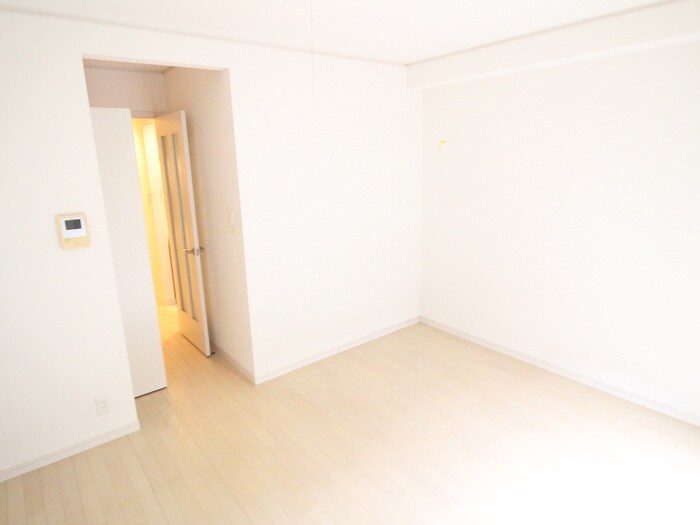 物件内観写真6　(居室)