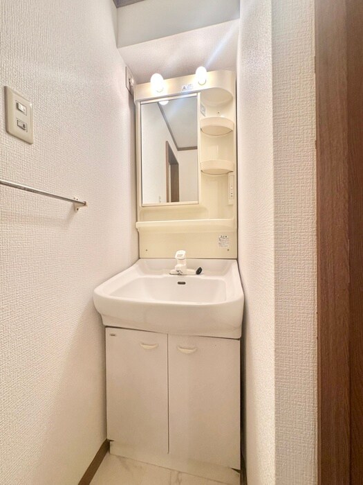 物件内観写真9　(洗面)