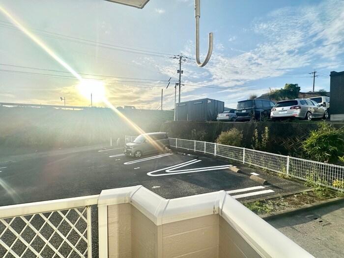 物件内観写真12　(室内からの展望)