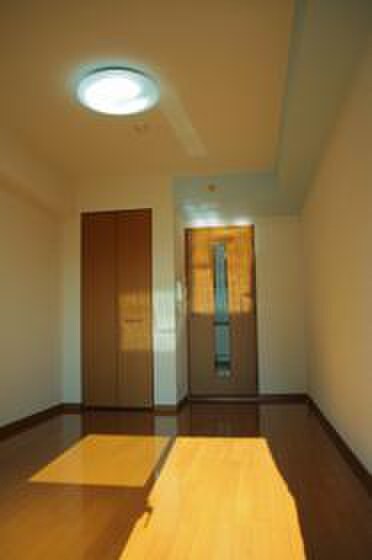 物件内観写真5　(居室)