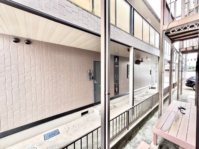 物件内観写真11　(室内からの展望)