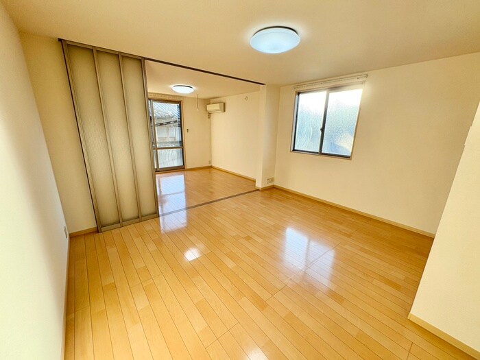 物件内観写真6　(居室)