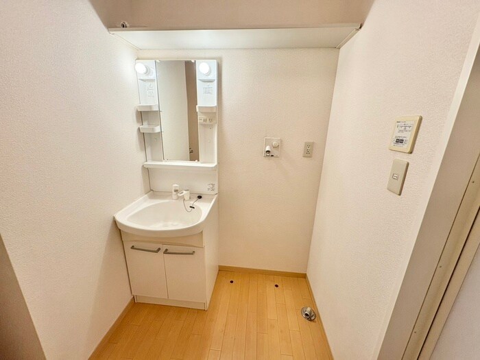 物件内観写真12　(洗面)