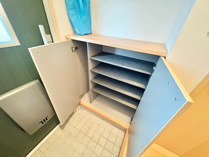 物件内観写真16　(靴箱)