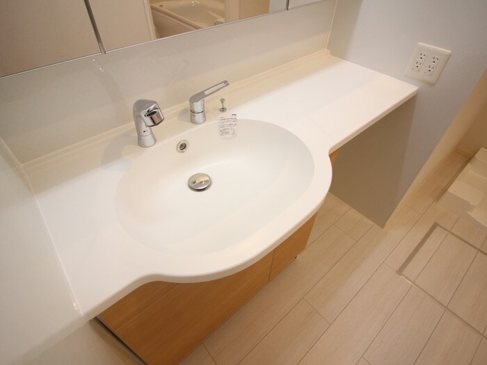 物件内観写真11　(洗面)