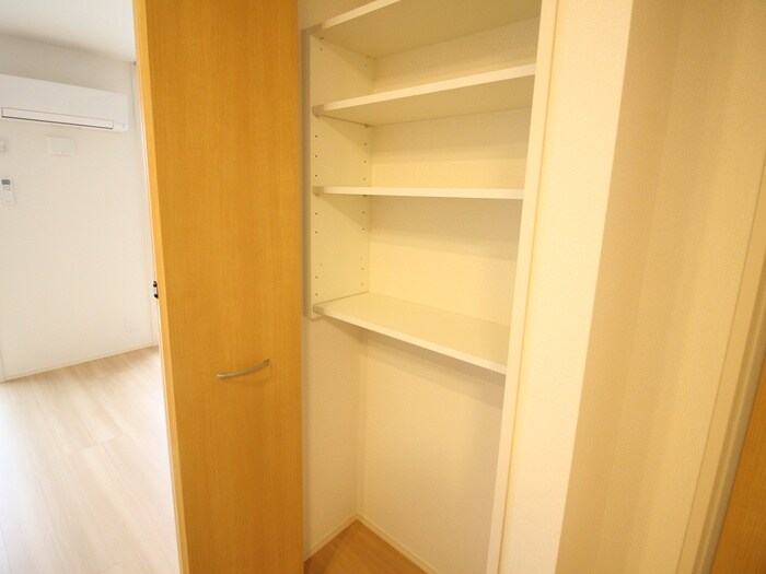 物件内観写真19　(収納)