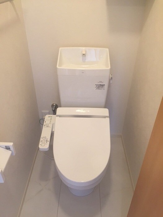 物件内観写真6　(トイレ)