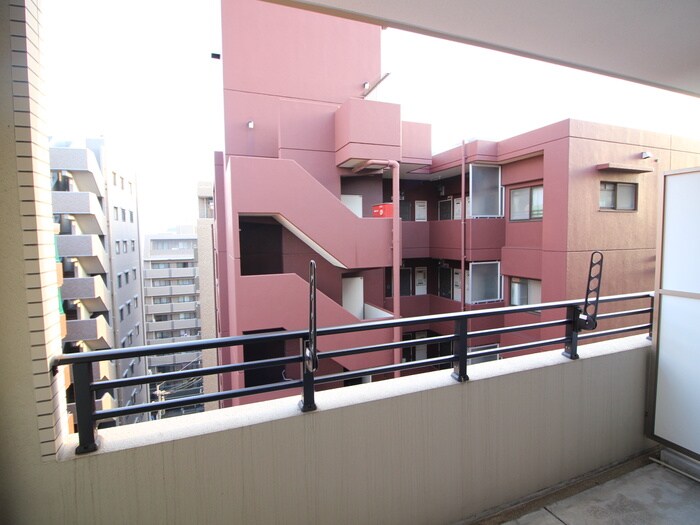 物件内観写真18　(室内からの展望)