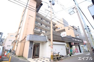 丸万ビル外観写真