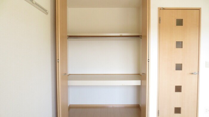 物件内観写真12　(収納)