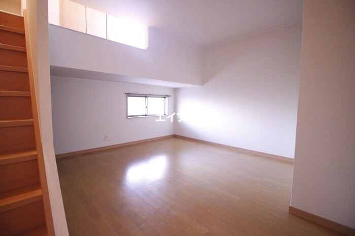 物件内観写真4　(居室)