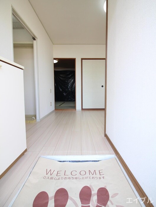 物件内観写真15　(玄関)