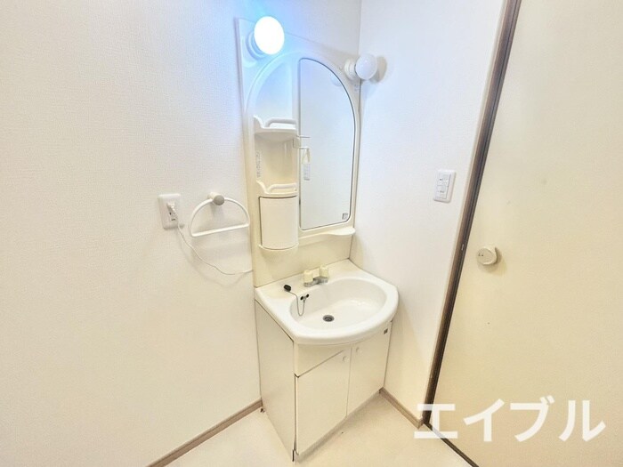 物件内観写真10　(洗面)