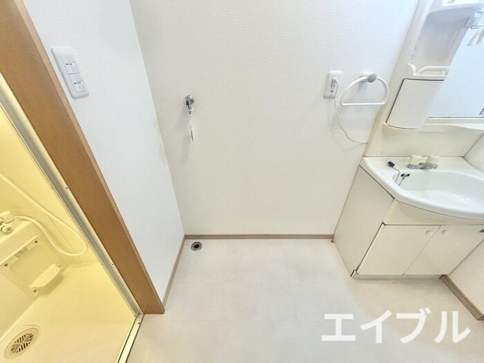 物件内観写真21　(洗濯機置場)