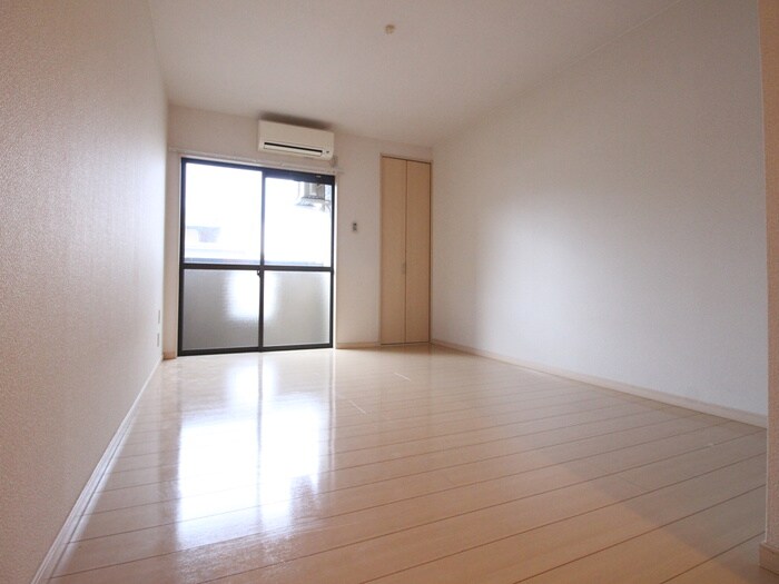 物件内観写真5　(居室)