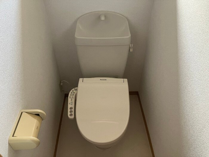 物件内観写真9　(トイレ)