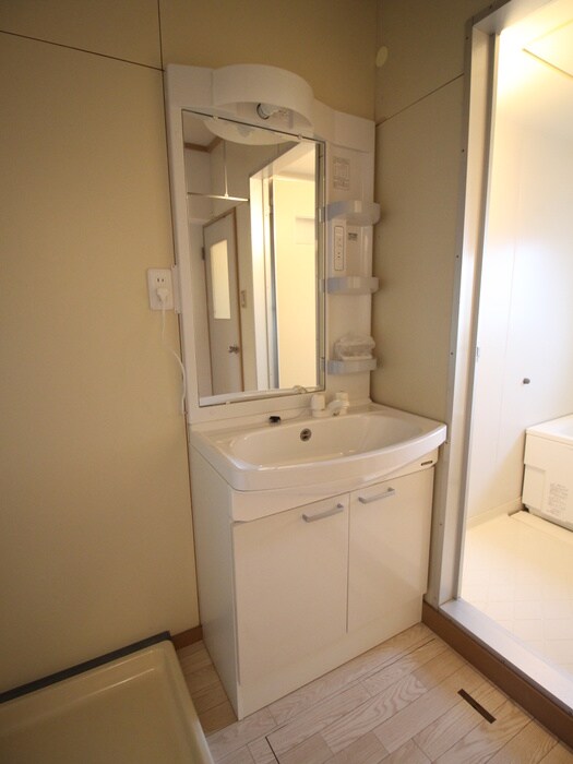 物件内観写真8　(洗面)