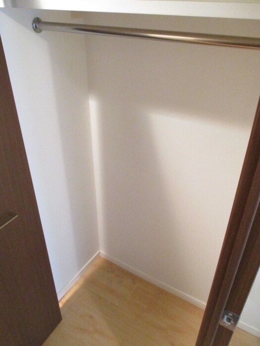 物件内観写真12　(収納)