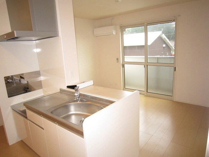 物件内観写真4　(居室)