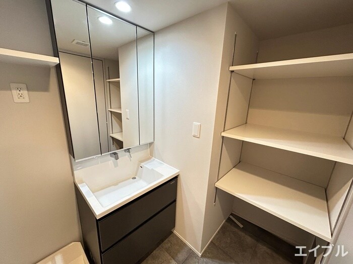 物件内観写真11　(洗面)