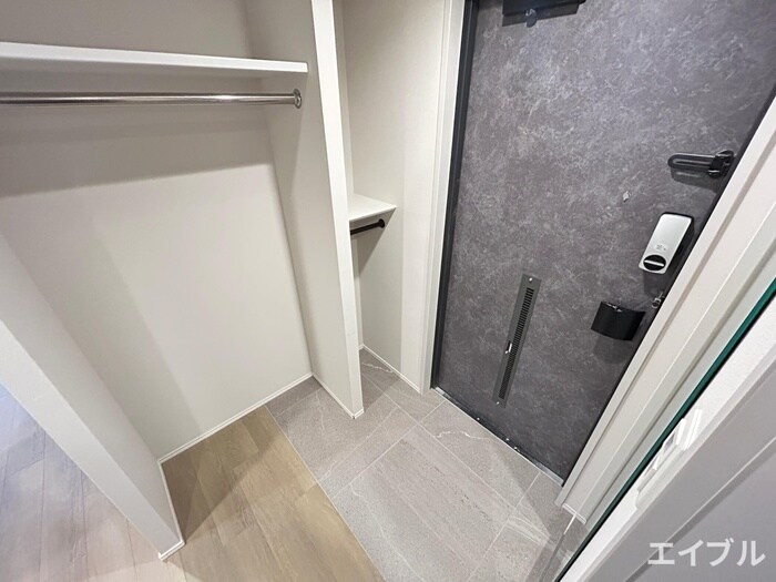 物件内観写真15　(玄関)