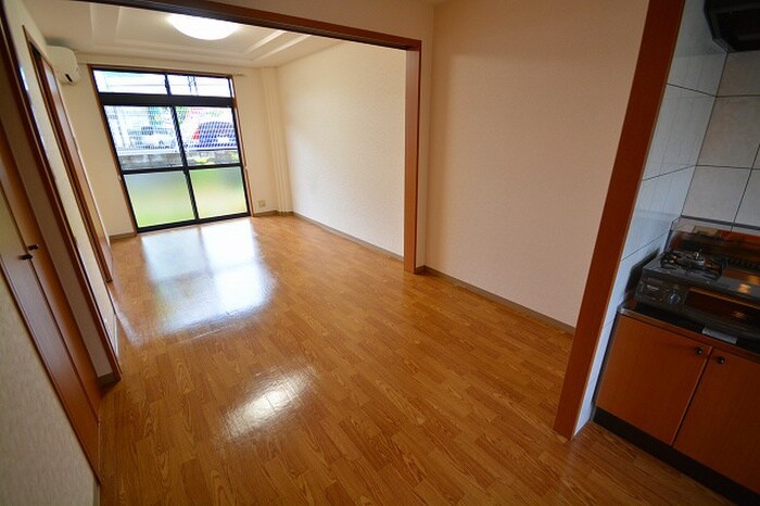 物件内観写真4　(居室)