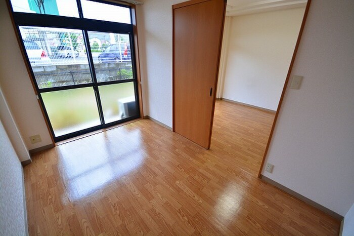 物件内観写真5　(居室)