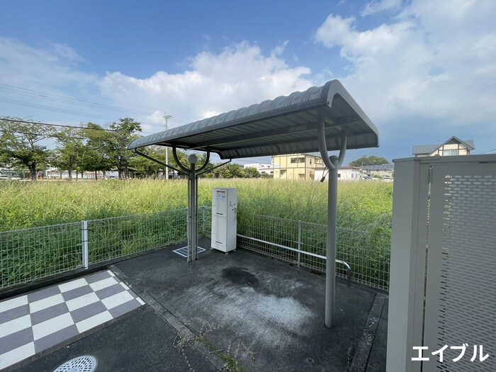 物件外観写真3　(駐輪場)