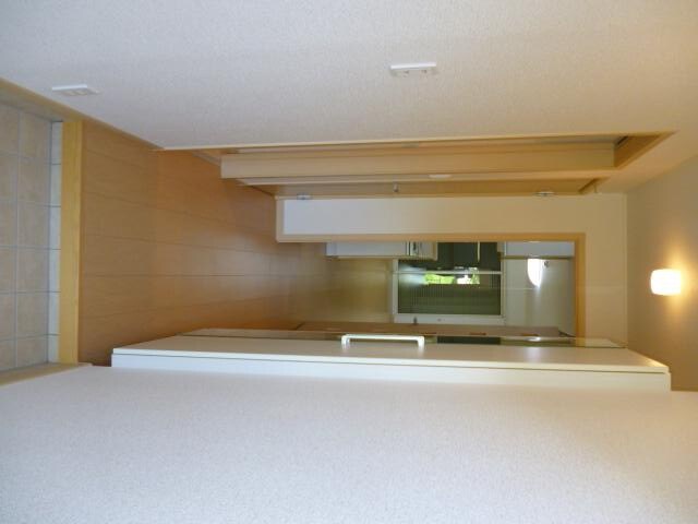 物件内観写真12　(玄関)