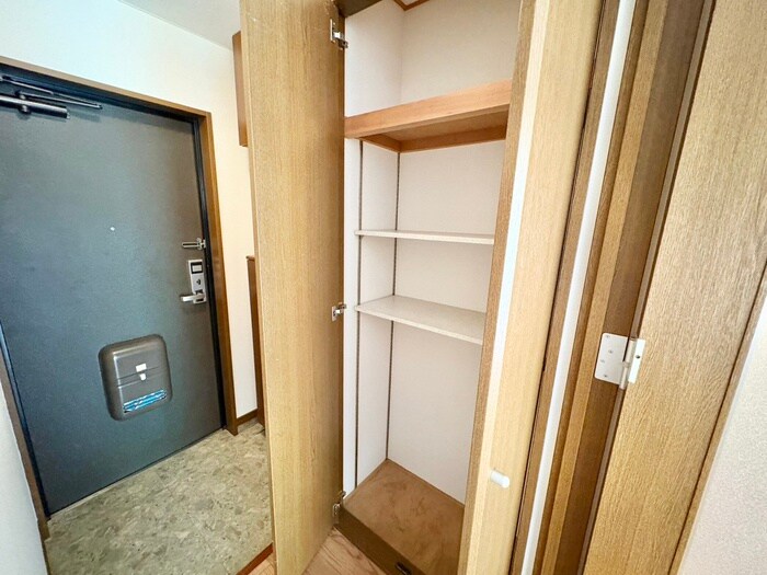 物件内観写真14　(収納)