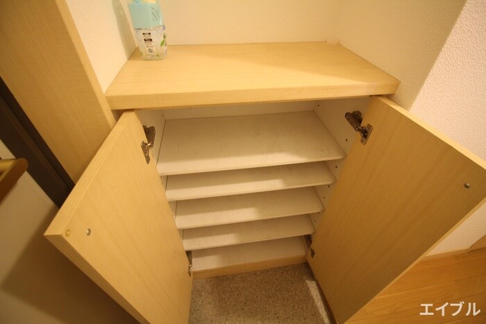 物件内観写真18　(靴箱)