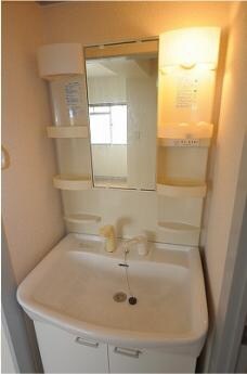 物件内観写真11　(洗面)