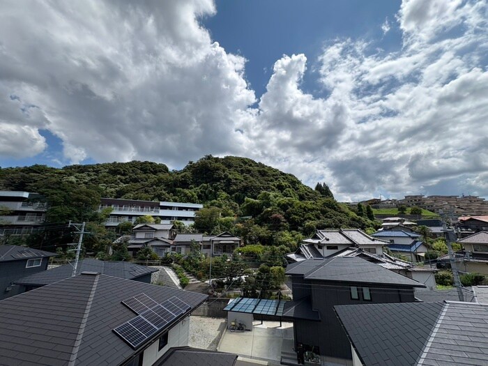 物件内観写真17　(室内からの展望)