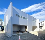 建築中