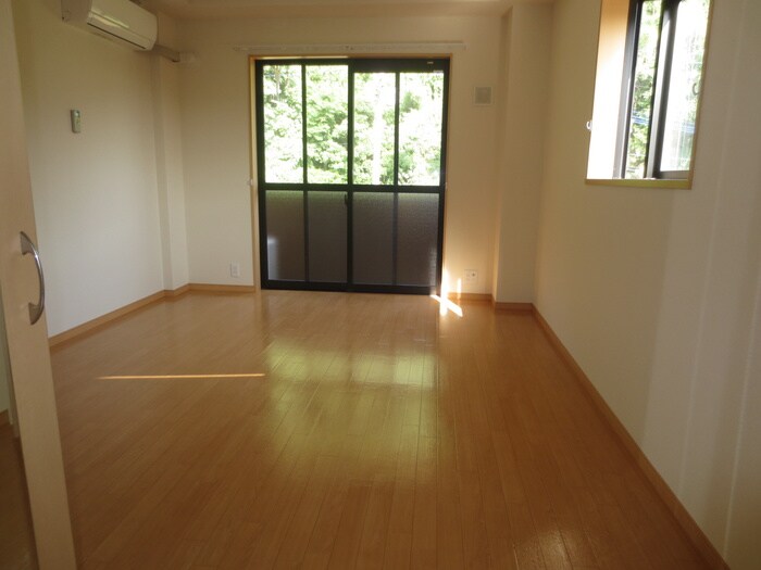 物件内観写真6　(居室)