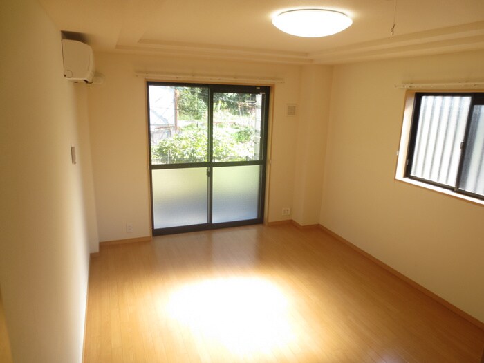 物件内観写真11　(居室)